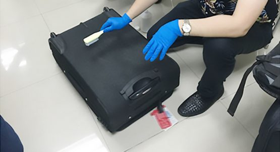 箱包发霉翻箱方案